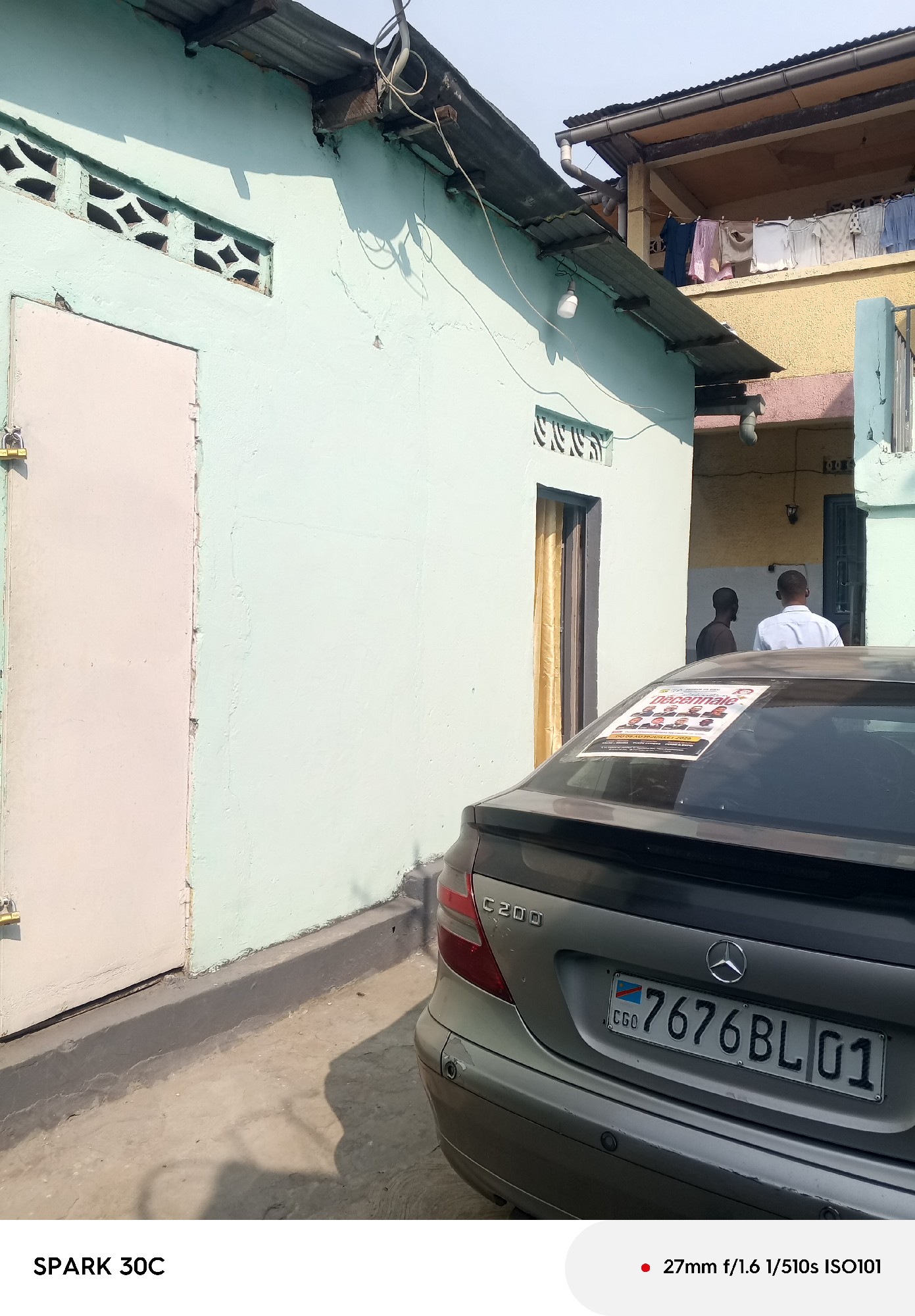 scaled_1000168168 Parcelle-Terrain à Vendre – Kintambo, Kinshasa