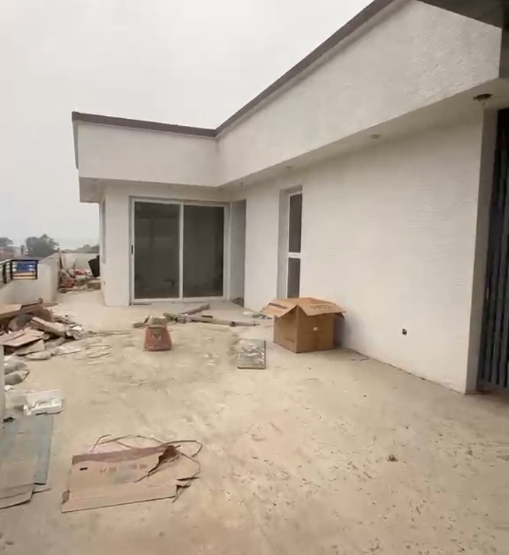 APPARTEMENTS EN LOCATION DANS LA COMMUNE DE KINTAMBO