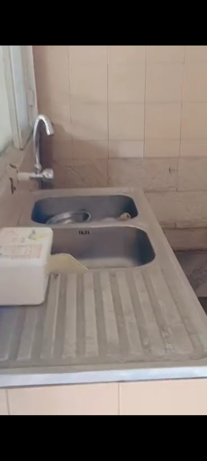 Une Magnifique maison jumelée mis en location dans la commune de Ngaliema quartier GB