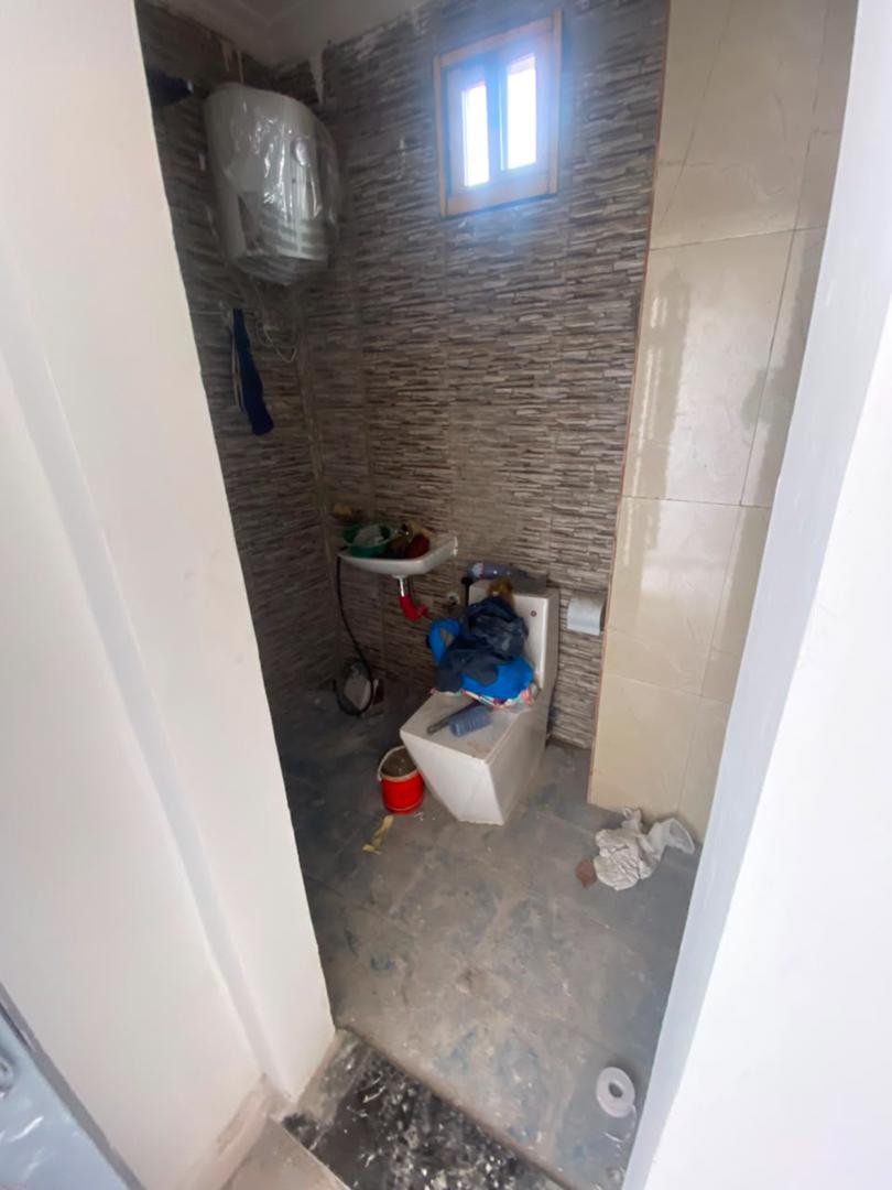 scaled_1000840132 Appartement à Louer – Ngiri-Ngiri, Kinshasa