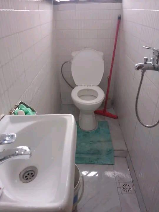 Appartement à louer à ngaliema macampagne, référence église kamanda