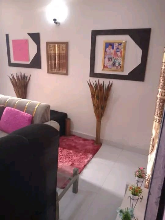 Appartement à louer à ngaliema macampagne, référence église kamanda