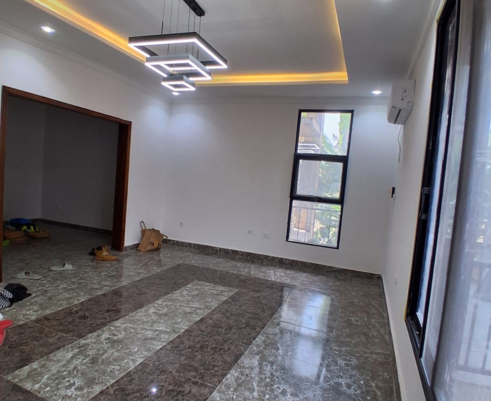 appartement à louer à ngaliema joli parc, référence des écuries