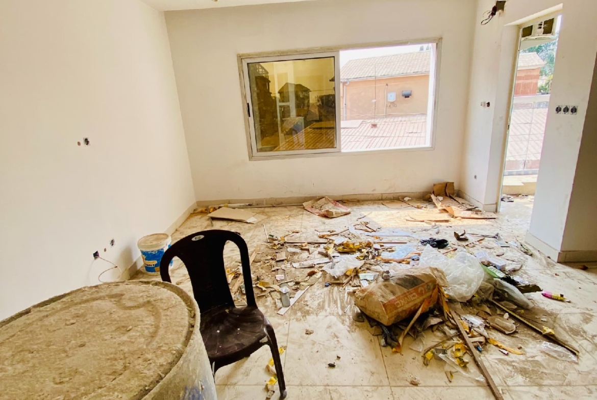 Appartements a louer  à ngaliema gramalic, référence la police
