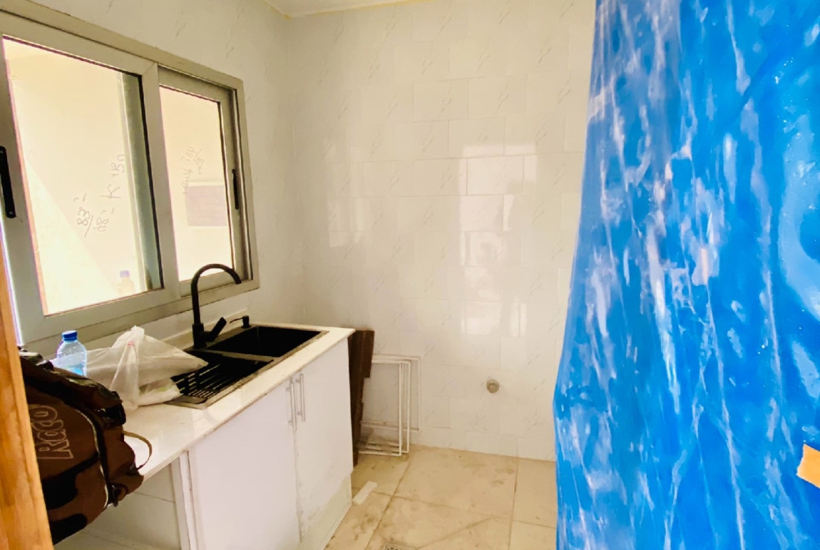 Appartements a louer  à ngaliema gramalic, référence la police