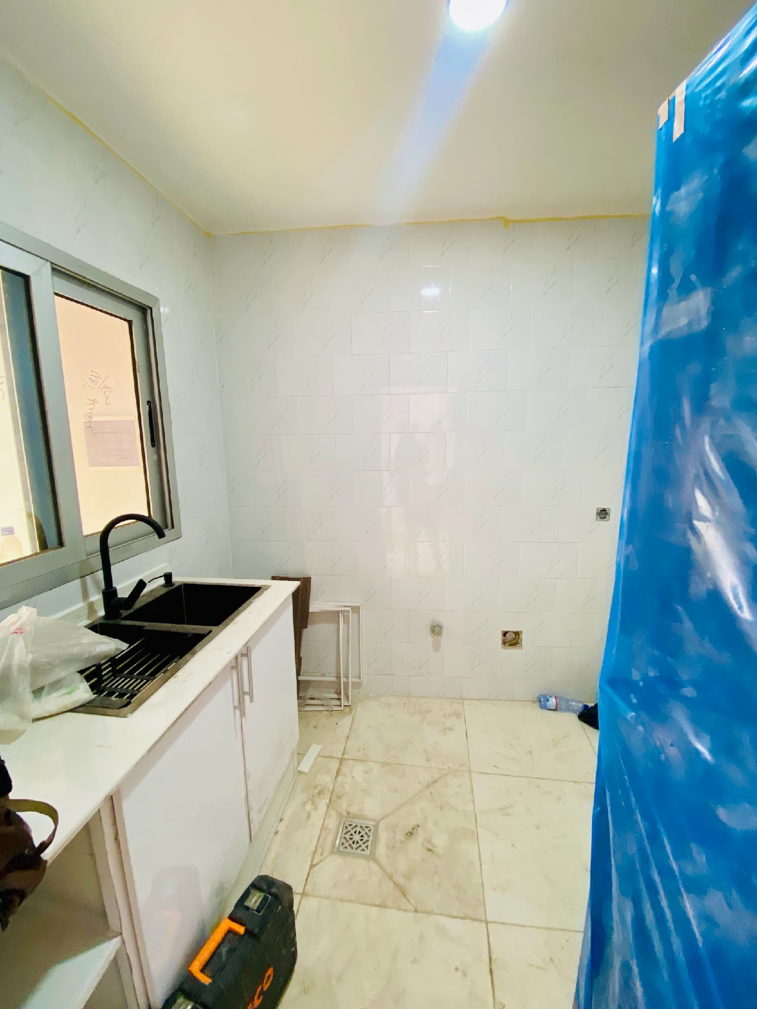 Appartements a louer  à ngaliema gramalic, référence la police