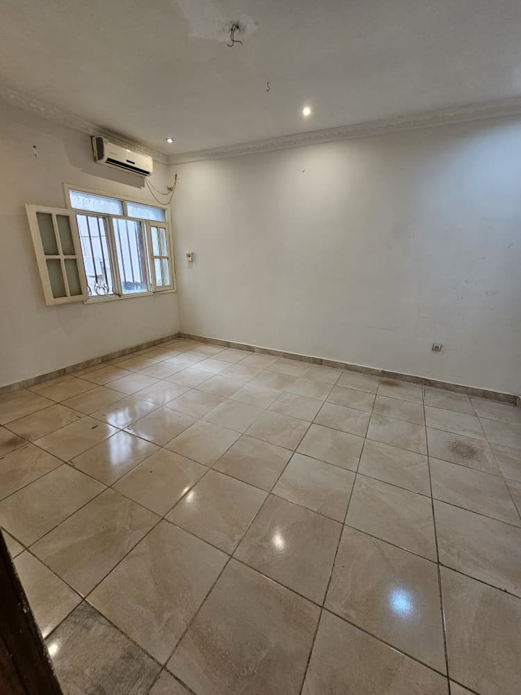 scaled_1000884713 Toute la parcelle en location (DUPLEX) à ngaliema joli Parc