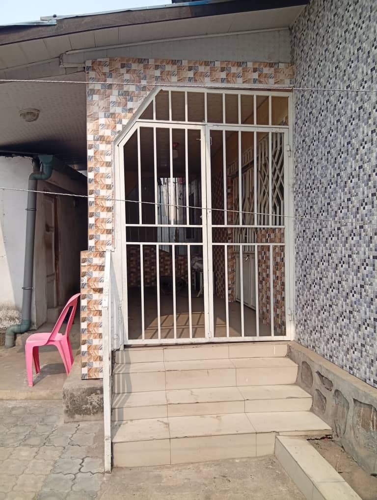 Vente d’une parcelle à ngaliema CAC arrêt gramalic