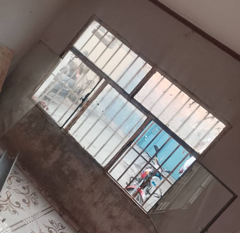 Maison basse à louer à ngaliema, référence lubaki