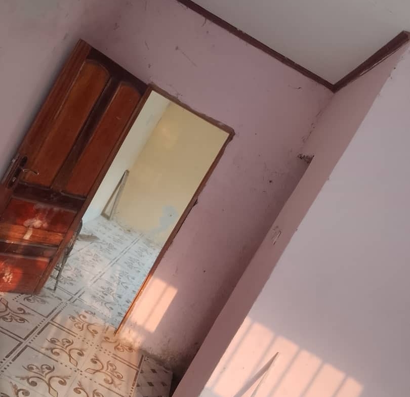Maison basse à louer à ngaliema, référence lubaki
