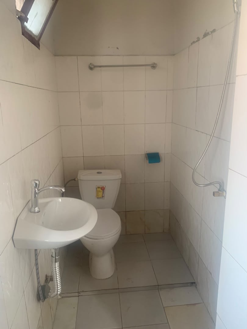 Appartement à louer à ngaliema macampagne, référence église kamanda