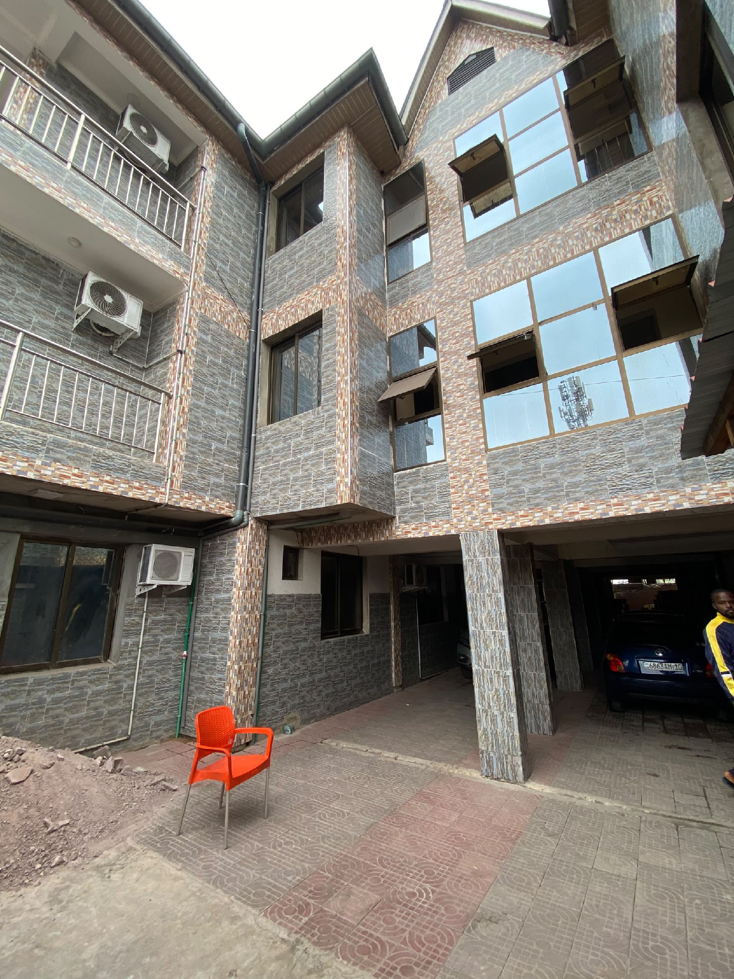 Appartements à louer à ngaliema, référence gramalic