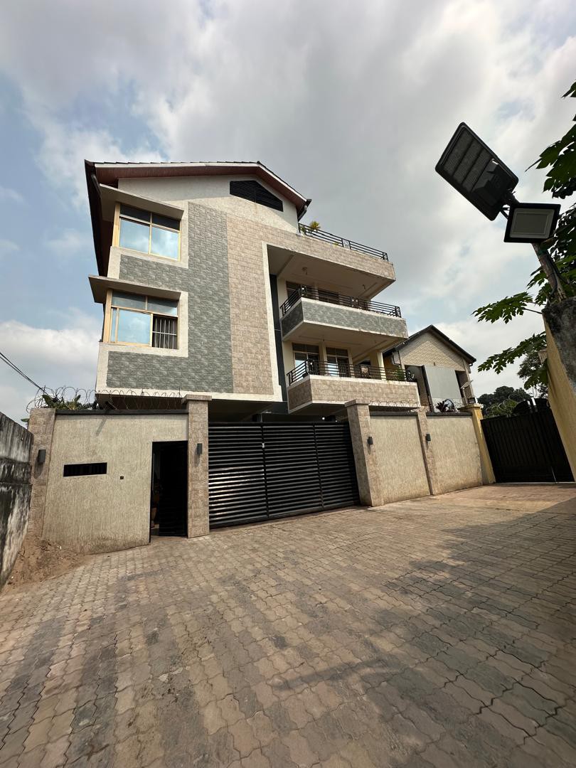 scaled_1000919135 Appartement à Louer – Macampagne, Kinshasa