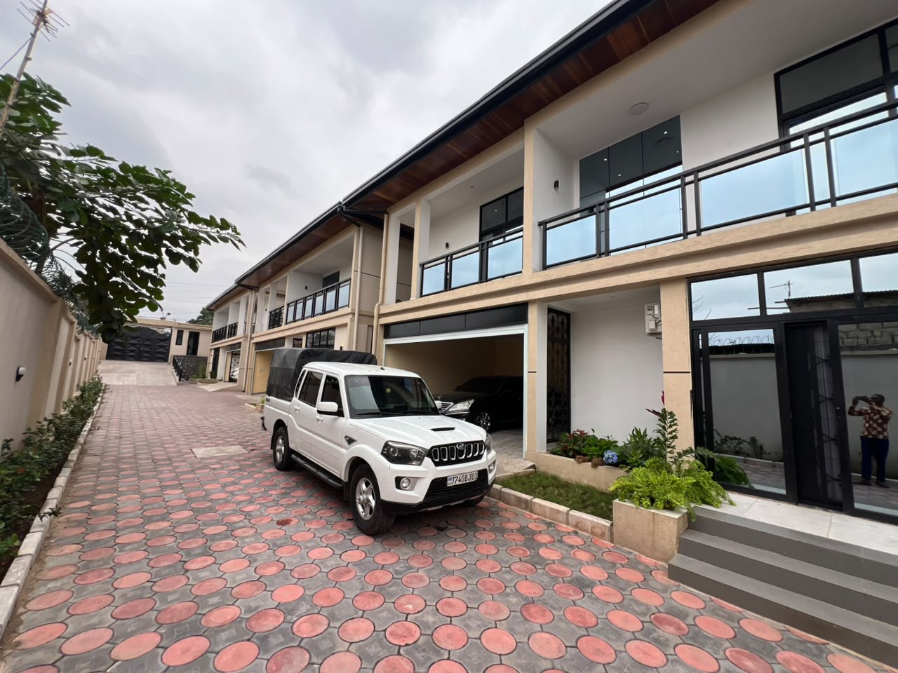 scaled_1000923116 Villa à Louer – Macampagne, Kinshasa
