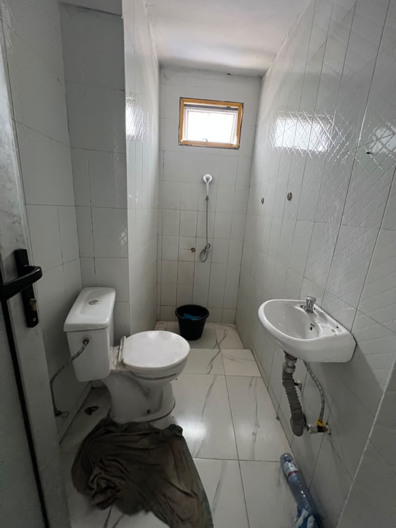 scaled_1000931184 Appartement à Louer – Kintambo, Kinshasa