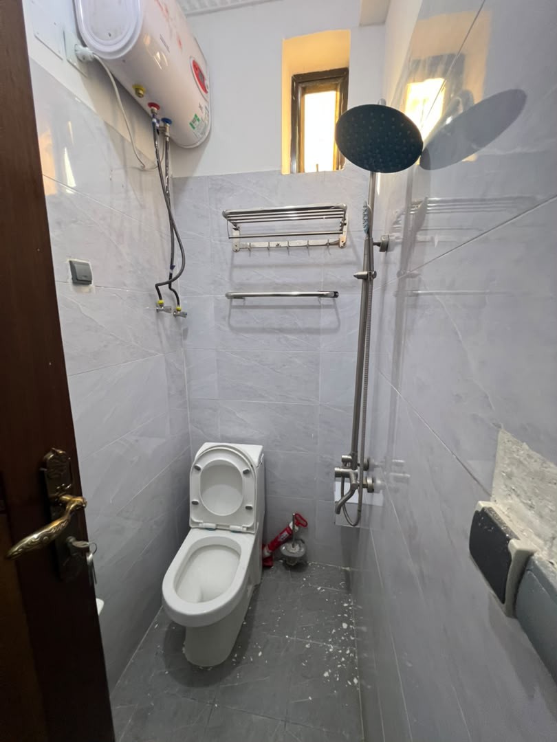 scaled_1000945472 Appartement à Louer – Kintambo, Kinshasa