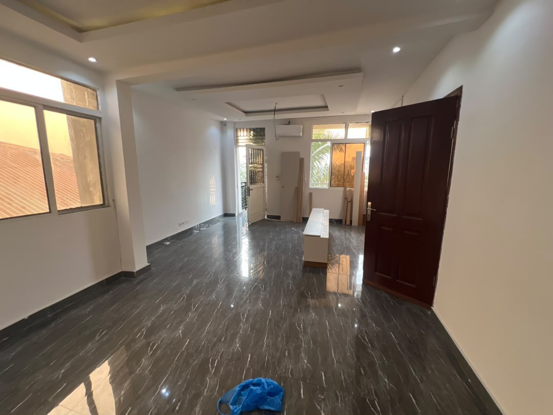 scaled_1000977222 Appartement à Louer – Kintambo, Kinshasa