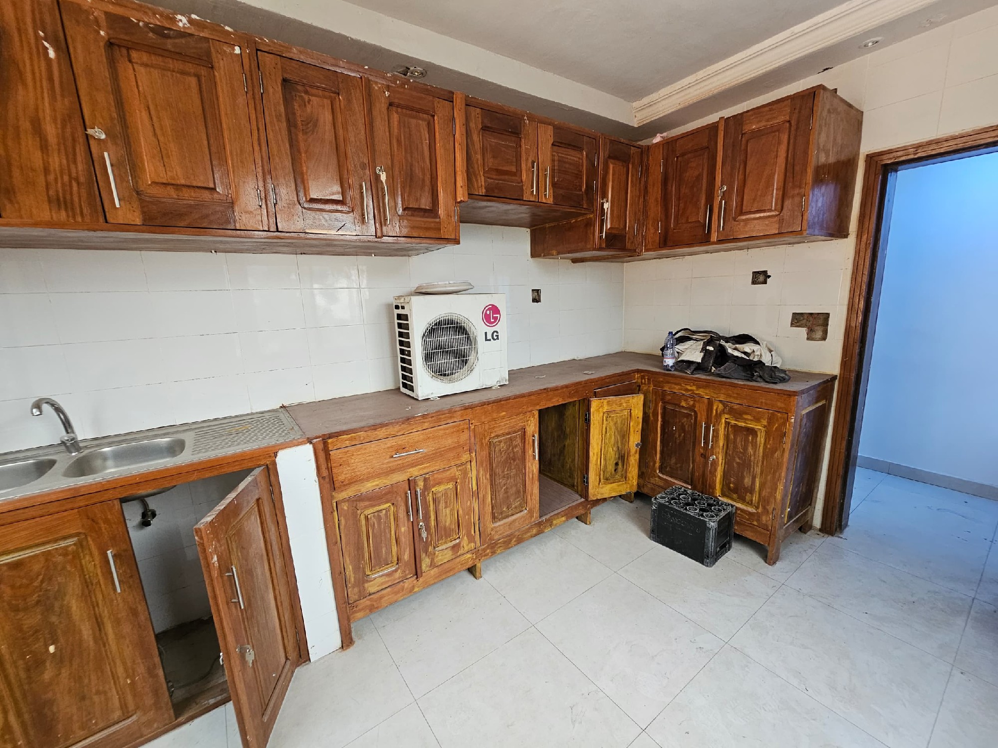 scaled_1000977443 Appartement à Louer – Ngaliema, Kinshasa