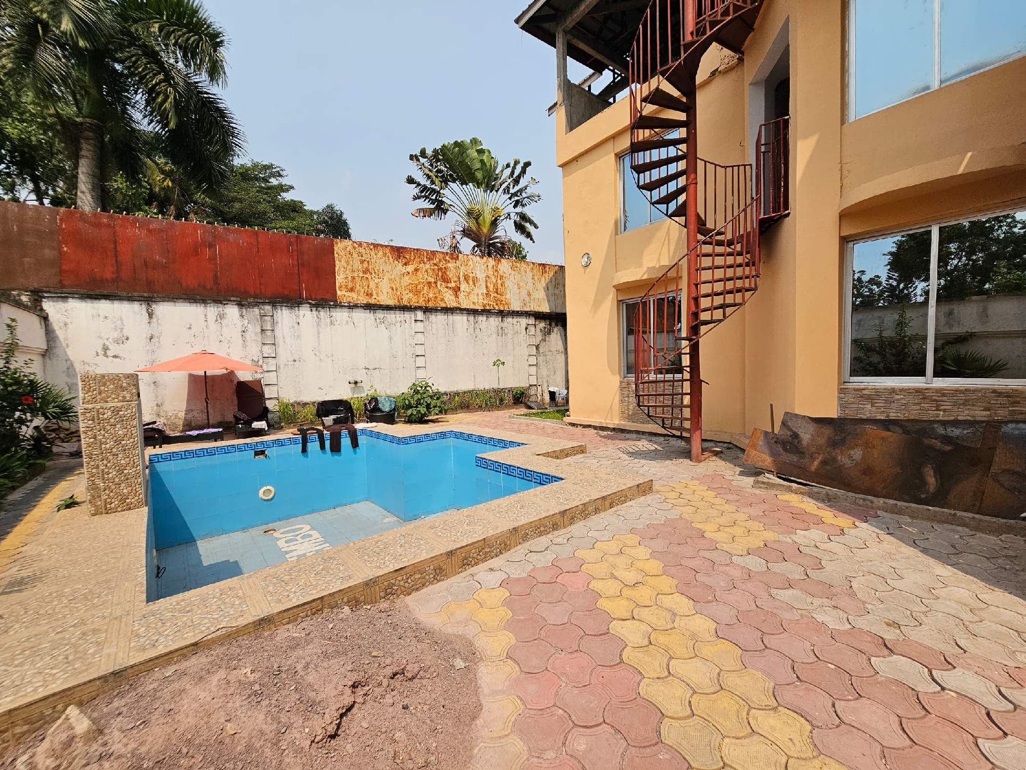 scaled_1000977451 Appartement à Louer – Ngaliema, Kinshasa