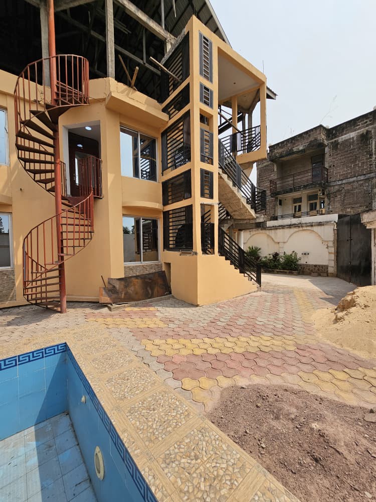 scaled_1000977452 Appartement à Louer – Ngaliema, Kinshasa