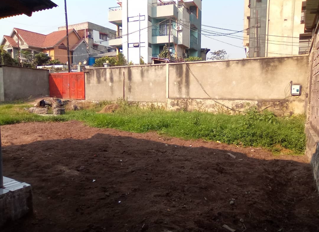 Parcelle-Terrain à Vendre – Ngaliema, Kinshasa