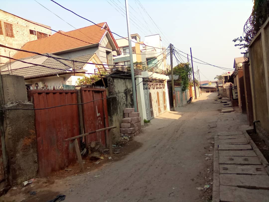 scaled_1000977946 Parcelle-Terrain à Vendre – Ngaliema, Kinshasa