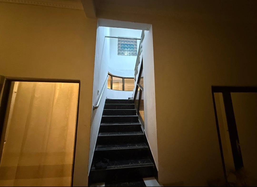 Villa de 7 chambres mise en location à Ngaliema macampagne