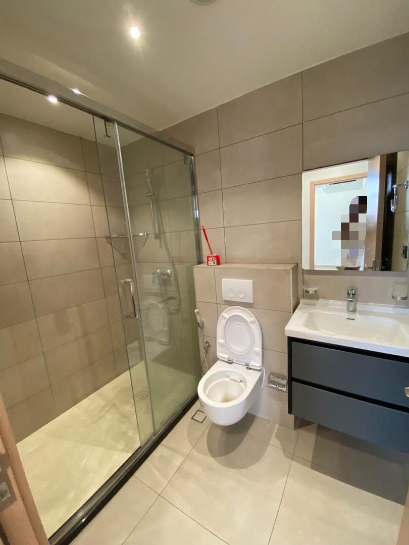 FK immo vous présente un magnifique appartement nouvellement construit en location à Gombe