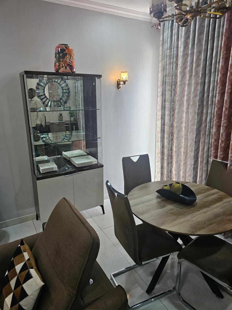 scaled_1000998472 Appartement meublé a louer a gombe