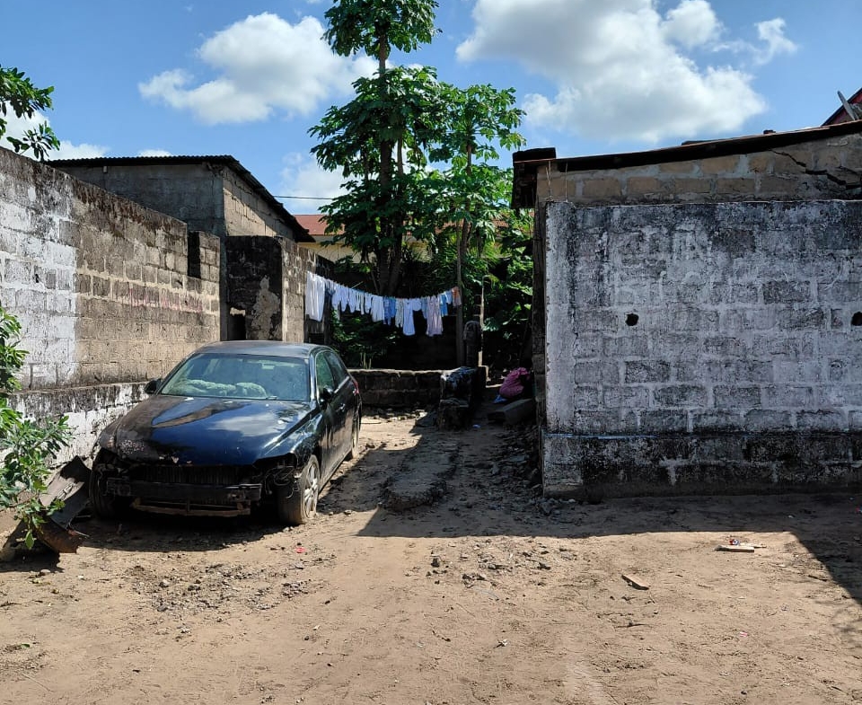 Parcelle de 9m/25m en vente à Ngaliema binza Delvaux