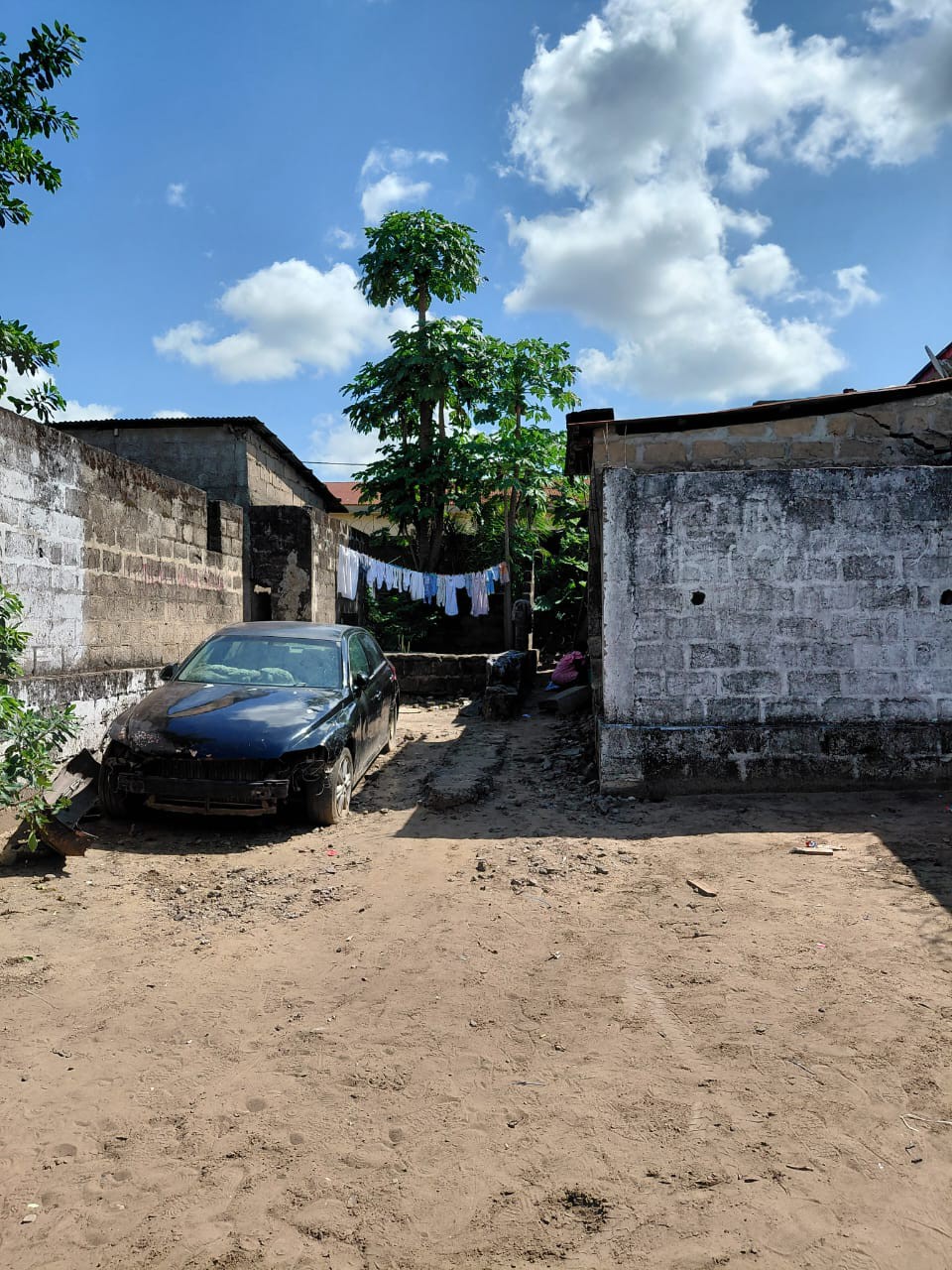 Parcelle de 9m/25m en vente à Ngaliema binza Delvaux