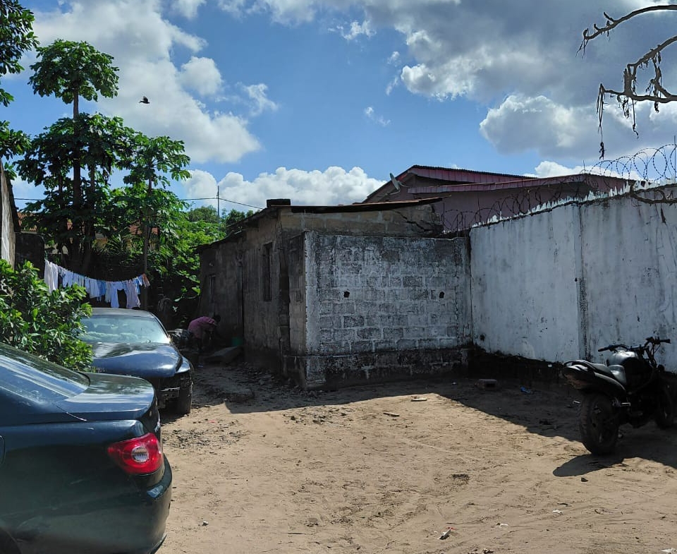 Parcelle de 9m/25m en vente à Ngaliema binza Delvaux