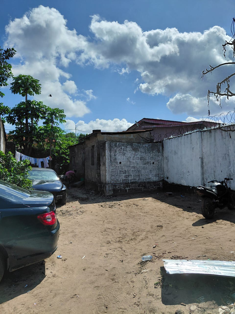 Parcelle de 9m/25m en vente à Ngaliema binza Delvaux