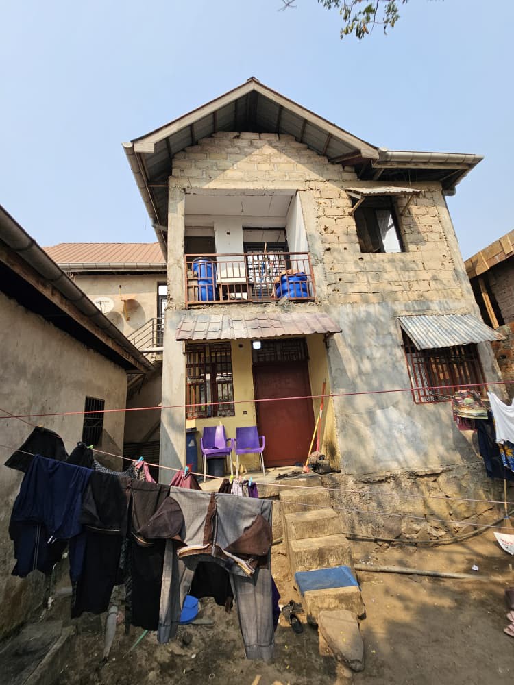 Parcelle de 20m/20m avenue 2 maison en vente à Ngaliema pigeon