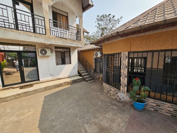 Parcelle de 20m/20m avenue 2 maison en vente à ngaliema pigeon