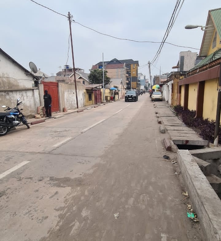 Parcelle-Terrain à Vendre – Lingwala, Kinshasa