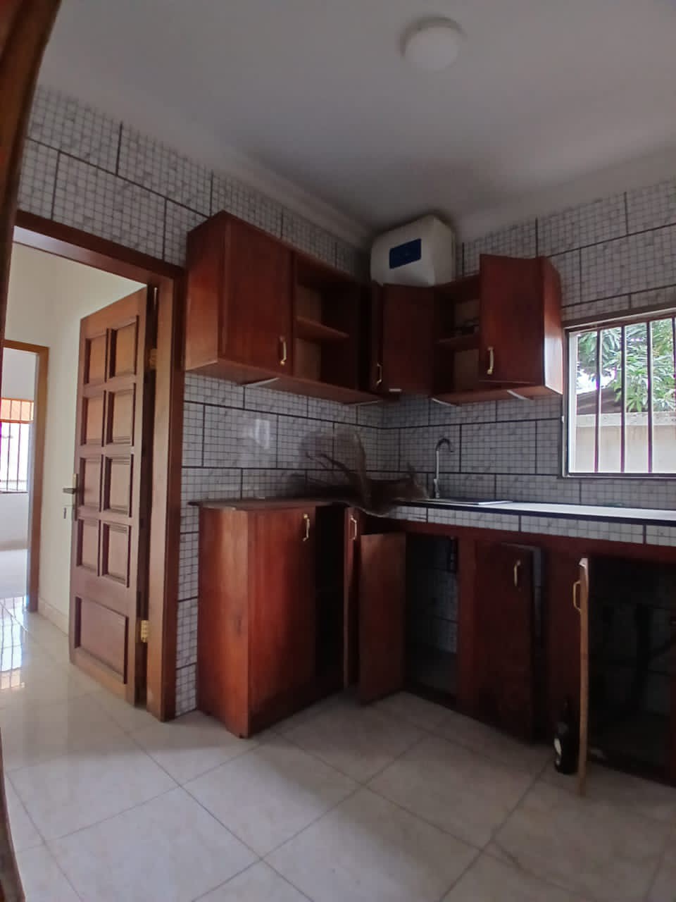 scaled_1001932092 Appartement à Louer – Ngaliema, Kinshasa