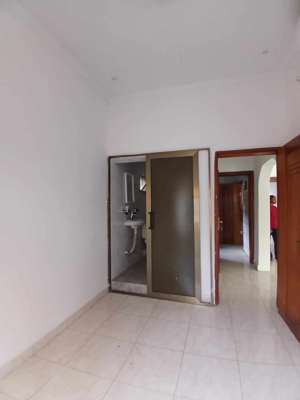 scaled_1001932101 Appartement à Louer – Ngaliema, Kinshasa