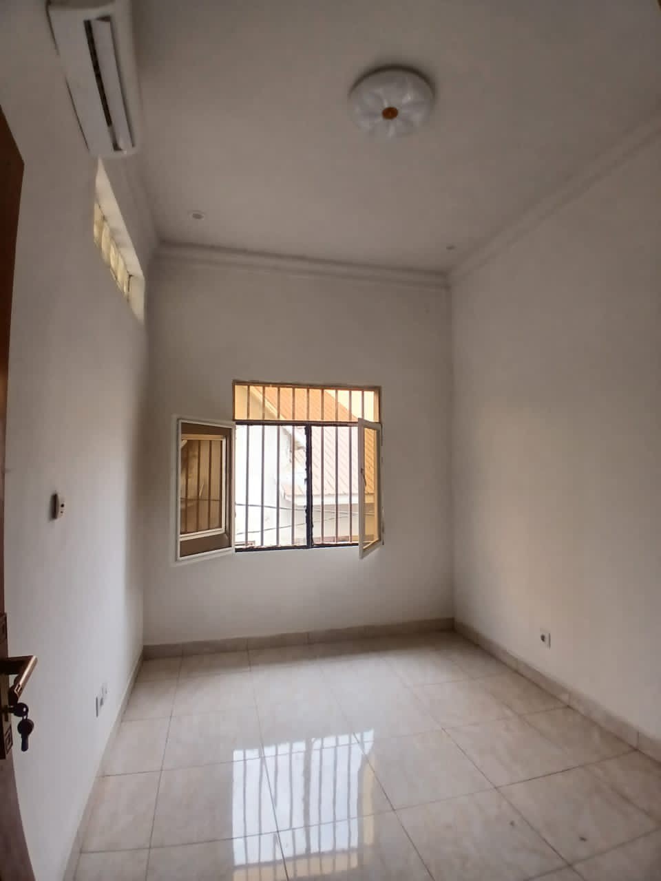 scaled_1001932115 Appartement à Louer – Ngaliema, Kinshasa