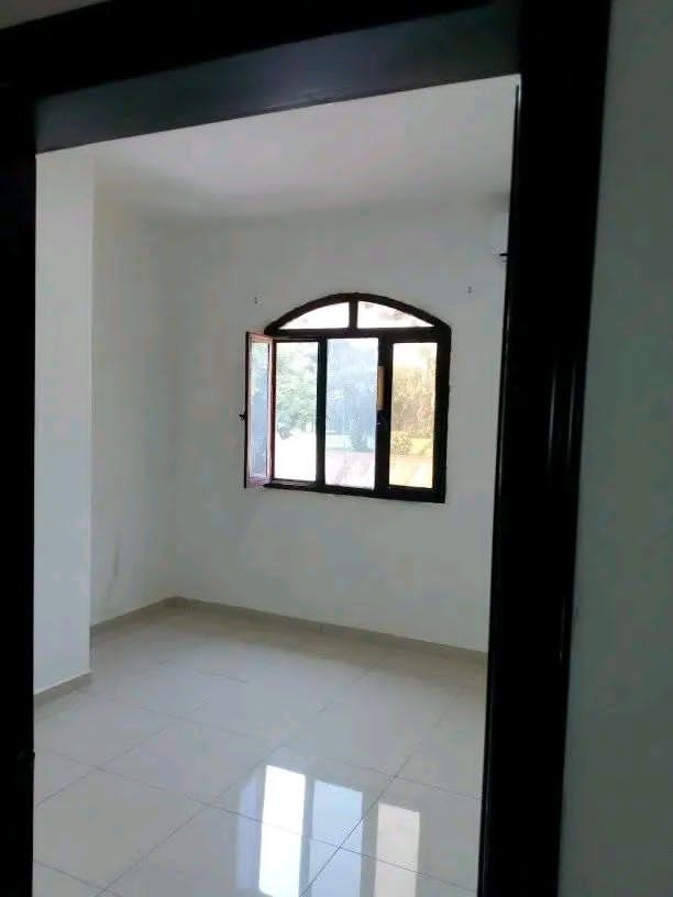 scaled_1001932873 Appartement à Louer – Lingwala, Kinshasa