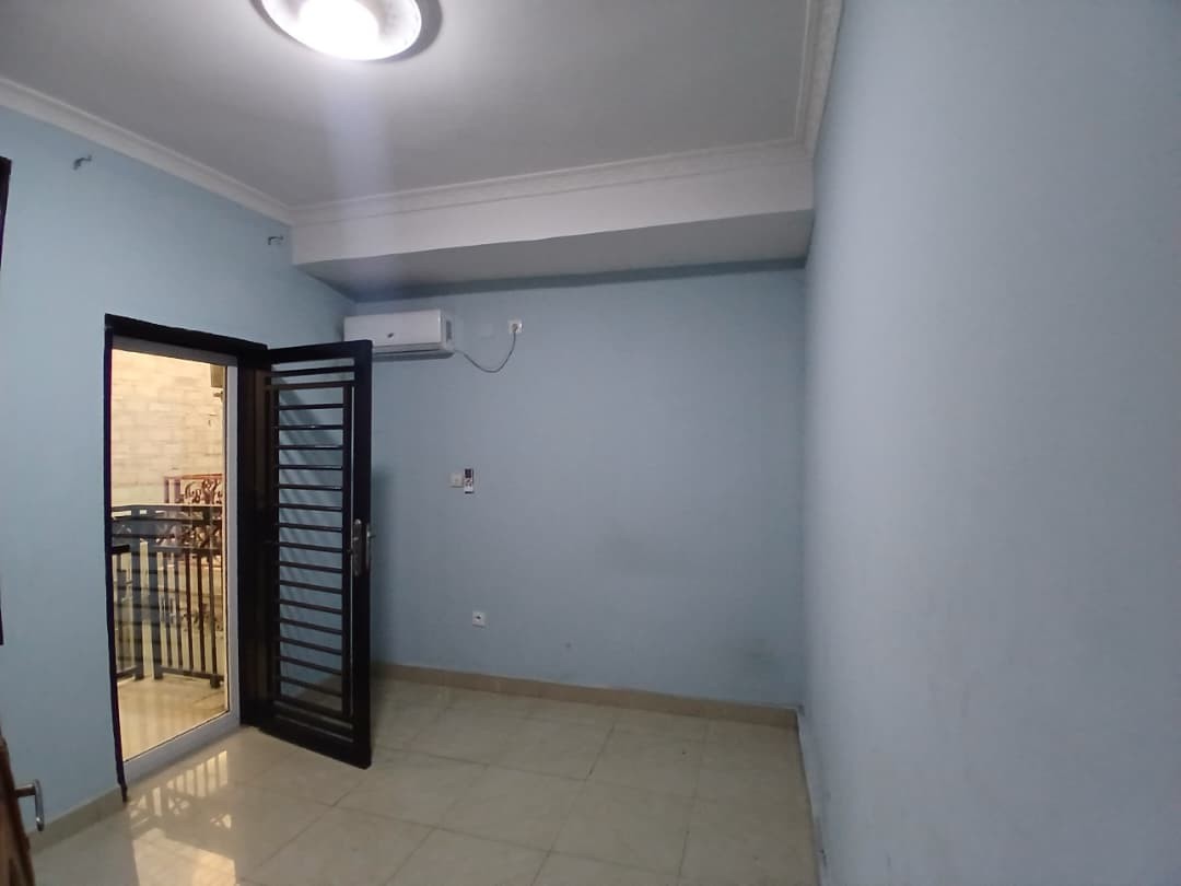 scaled_1001933940 Appartement à Louer – Ngaliema, Kinshasa