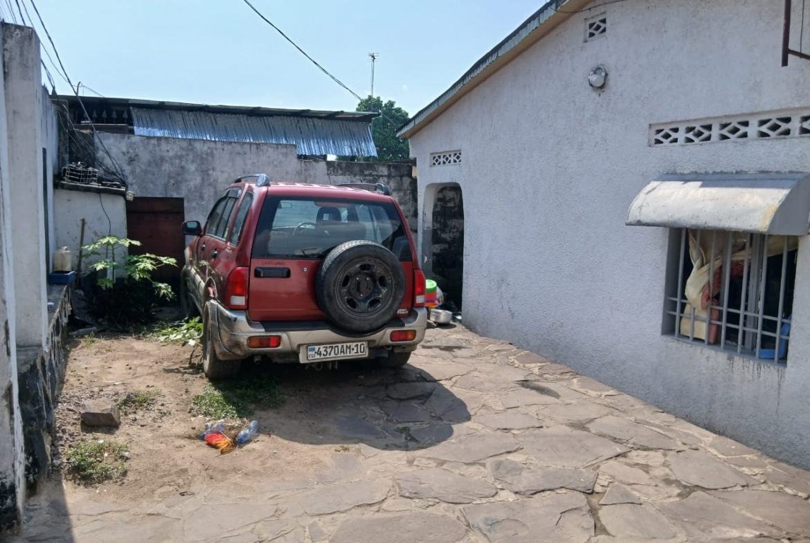 Parcelle-Terrain à Vendre – Ngaliema, Kinshasa