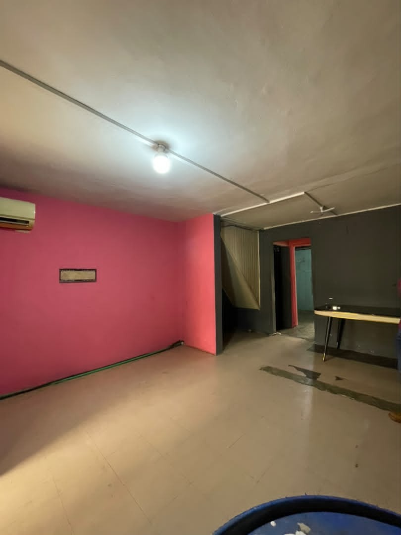 scaled_1001952686 Maison à Louer – Kintambo, Kinshasa