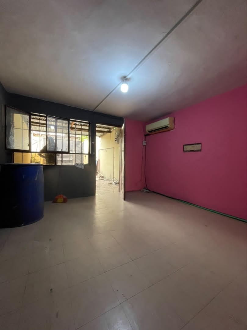 scaled_1001952689 Maison à Louer – Kintambo, Kinshasa