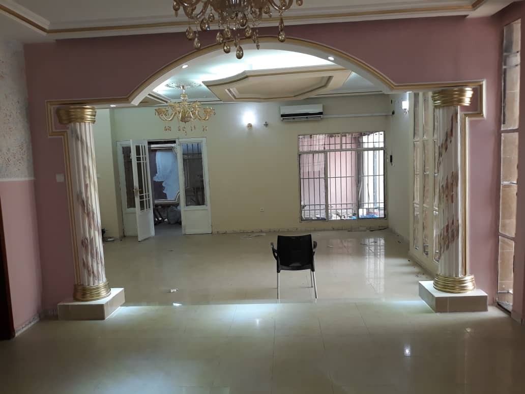 Maison à Louer – Kasa-Vubu, Kinshasa