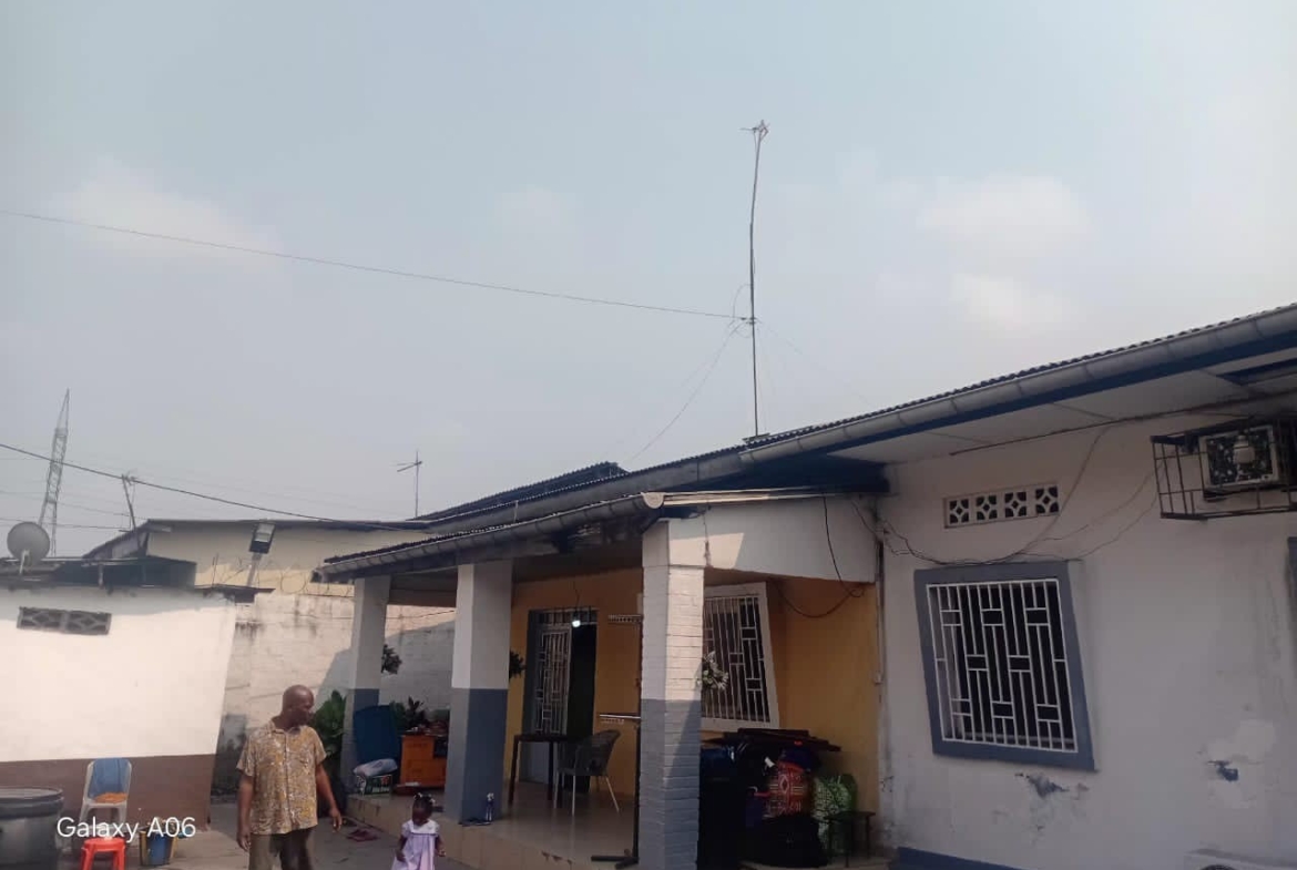 Maison à Louer – Bandalungwa, Kinshasa