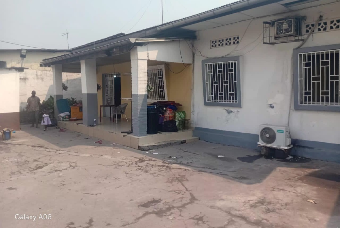 Maison à Louer – Bandalungwa, Kinshasa