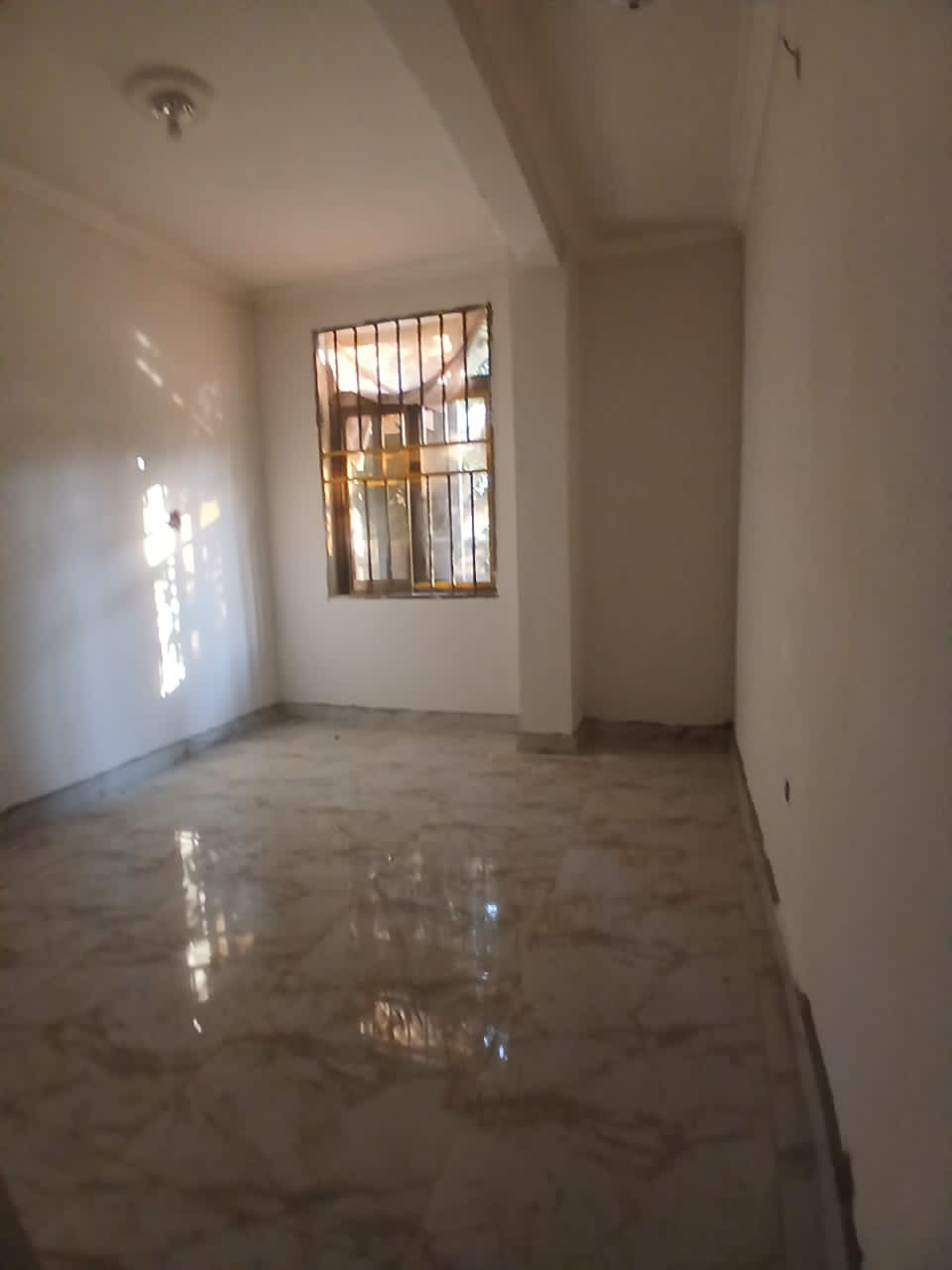 scaled_1001960292 Appartement à Louer – Ngaliema, Kinshasa