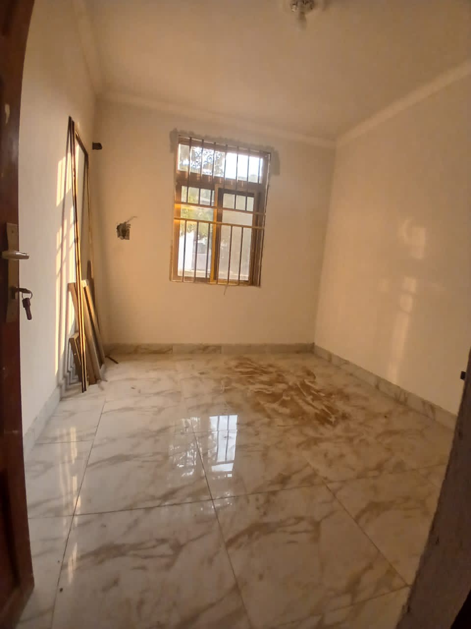 scaled_1001960294 Appartement à Louer – Ngaliema, Kinshasa