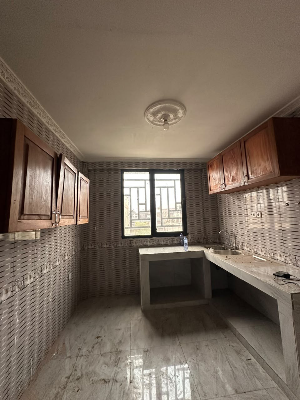 scaled_1001961990 Appartement à Louer – Lingwala, Kinshasa